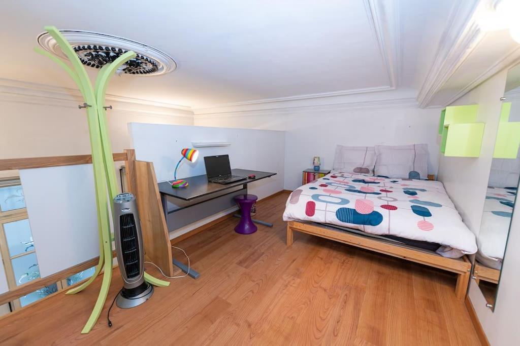 Anna-Maria : Grand Appartement 10 Personnes+Parking Prive -Actif+ Location- Marselha Exterior foto
