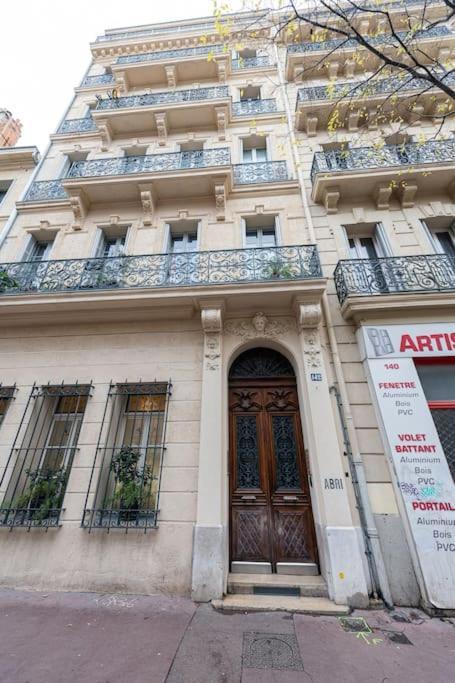 Anna-Maria : Grand Appartement 10 Personnes+Parking Prive -Actif+ Location- Marselha Exterior foto